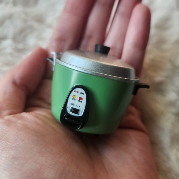 Tatung mini rice cooker figure in yellow - Picture 2 of 9